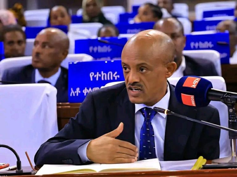 ወደ ሌላ ሦስተኛ ዓመት እንዳይሸጋገር